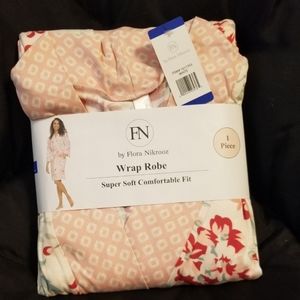 Flora Nikrooz Ladies' Robe new